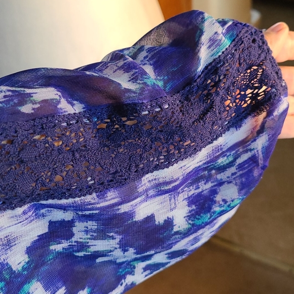 Express Top/Blouse - Picture 9 of 9